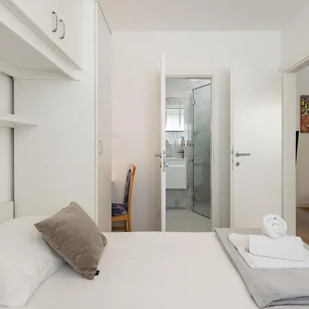 Apartment Paladin - Apartments & Private Parking Makarska