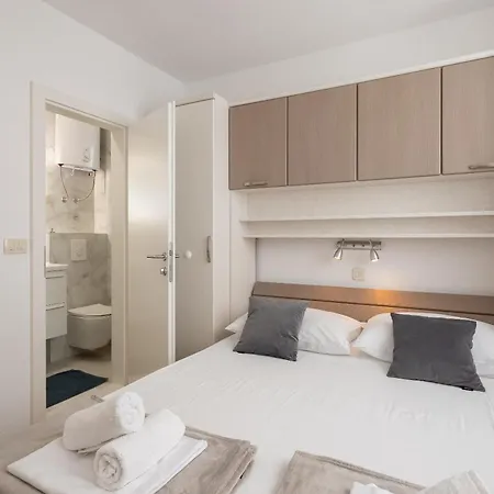 Paladin - Apartments & Private Parking Apartment Makarska