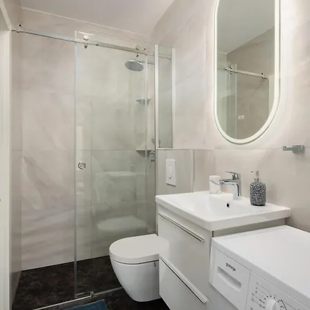 Paladin - Apartments & Private Parking Makarska