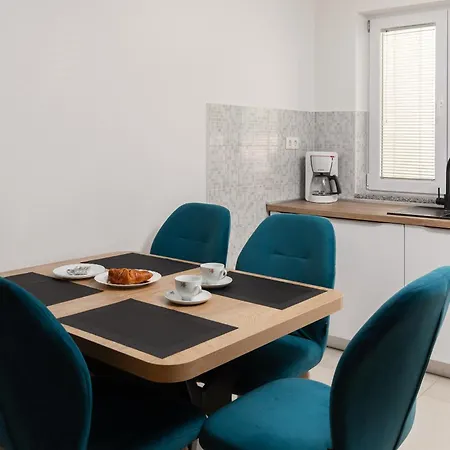 Apartment Paladin - Apartments & Private Parking *