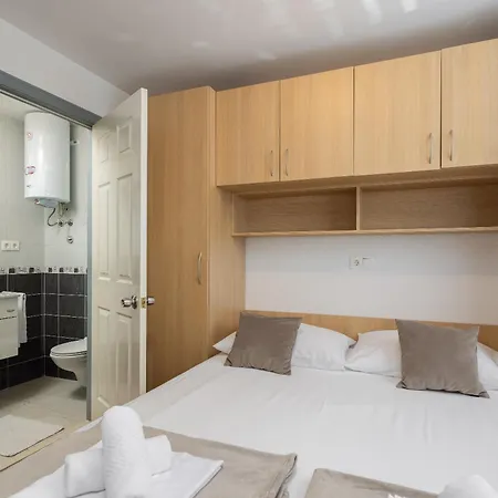 Paladin - Apartments & Private Parking * Makarska