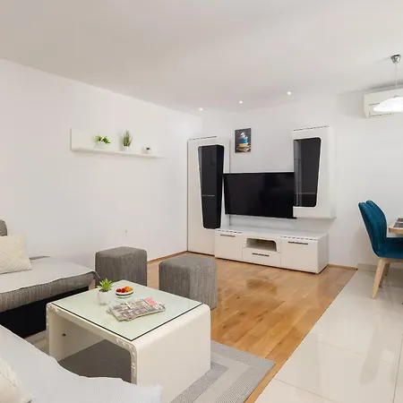 Paladin * מאקרסקה