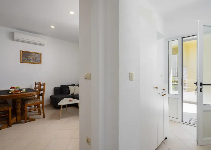 Paladin Apartment Makarska